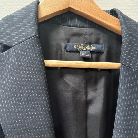 Brooks Brothers navy pinstripe jacket, 8 - Picture 3 of 4